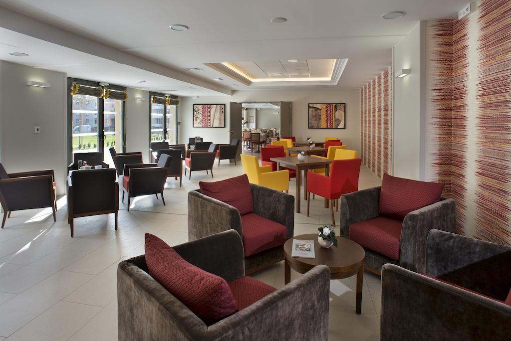 Domitys Les Cigales Du Luberon Lejlighedshotel Cavaillon Eksteriør billede
